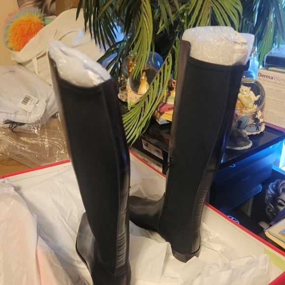 Vince Camuto Librina Knee High Boot-Elegant Black Women's Boots - Picture 2 of 5